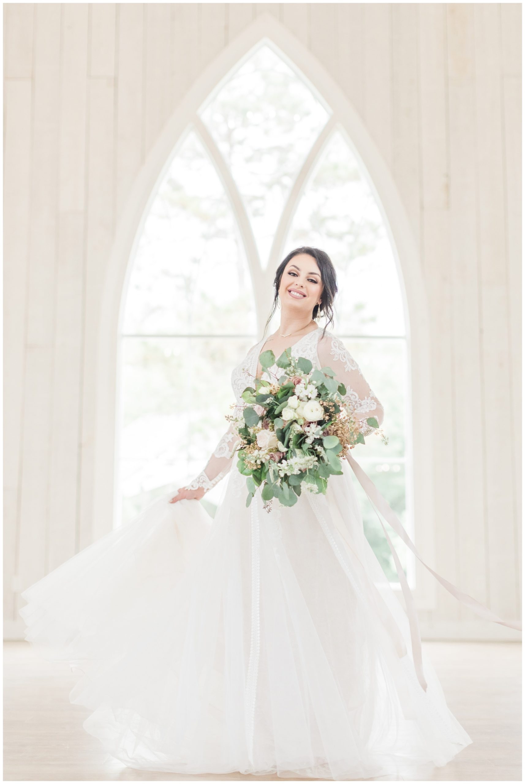 Bridal sessions with a bouquet by Monica's Brides